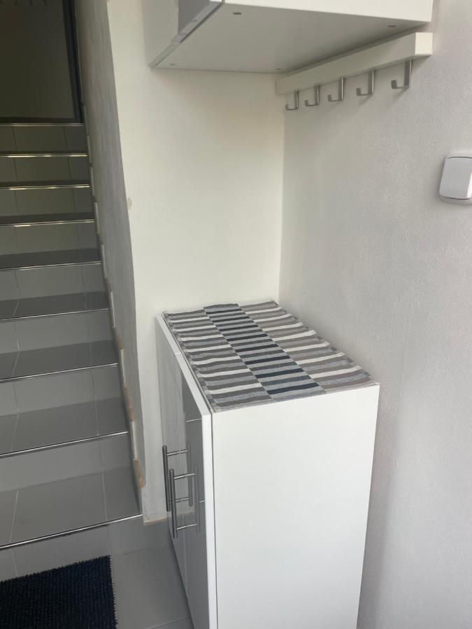 V Kratke Apartment